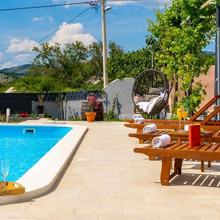Villa Terra With Heated Pool Marina Εξωτερικό φωτογραφία