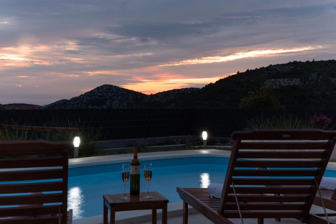 Villa Terra With Heated Pool Marina Εξωτερικό φωτογραφία