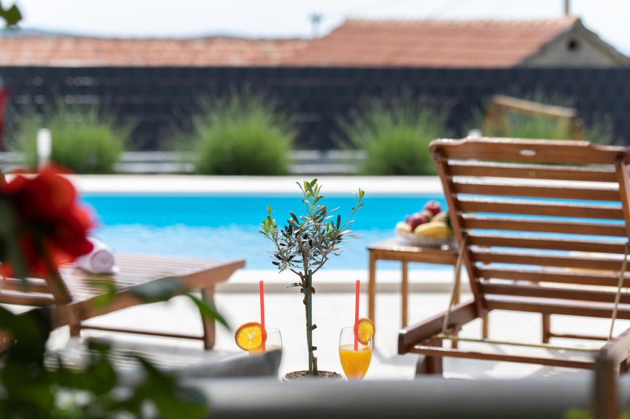 Villa Terra With Heated Pool Marina Εξωτερικό φωτογραφία