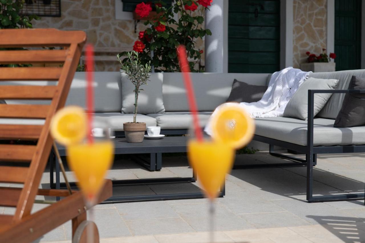 Villa Terra With Heated Pool Marina Εξωτερικό φωτογραφία