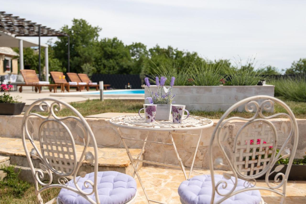 Villa Terra With Heated Pool Marina Εξωτερικό φωτογραφία
