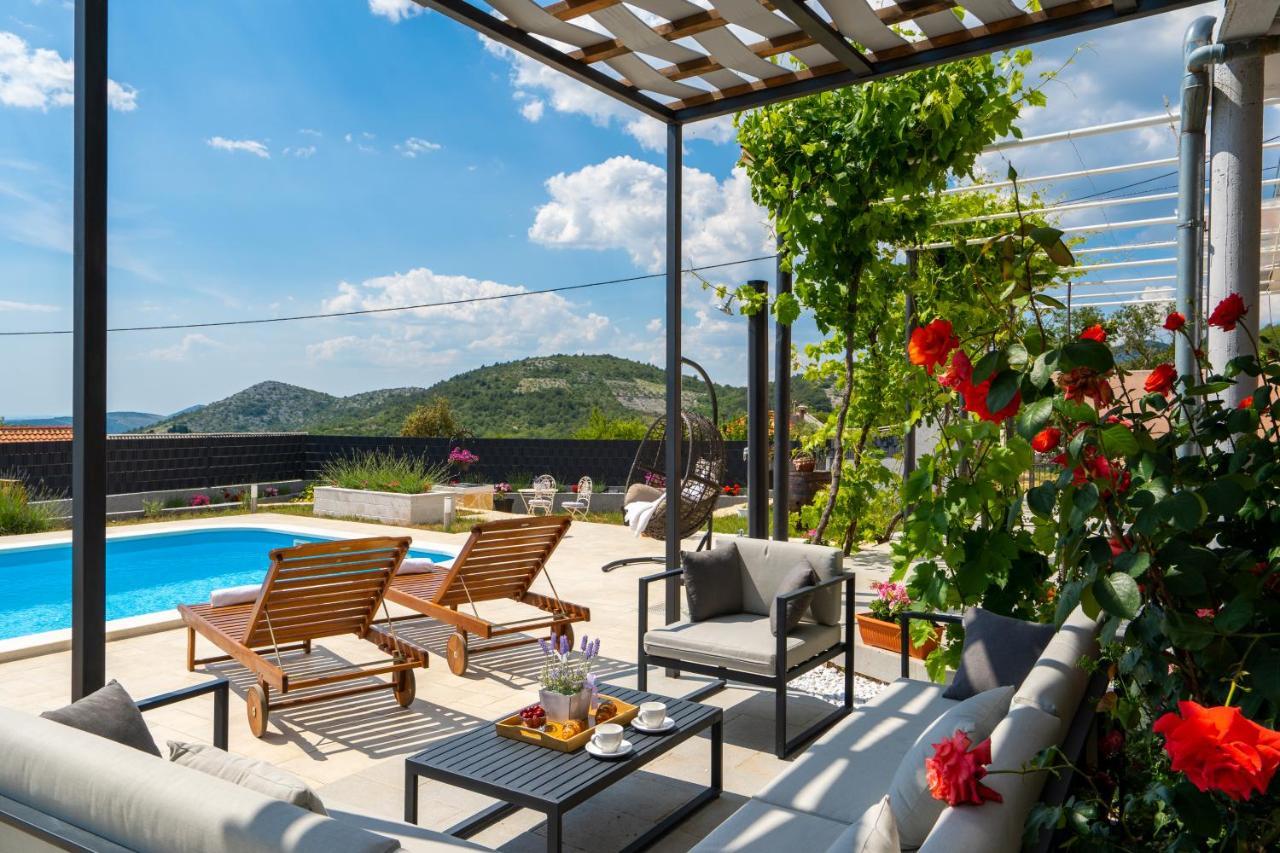 Villa Terra With Heated Pool Marina Εξωτερικό φωτογραφία