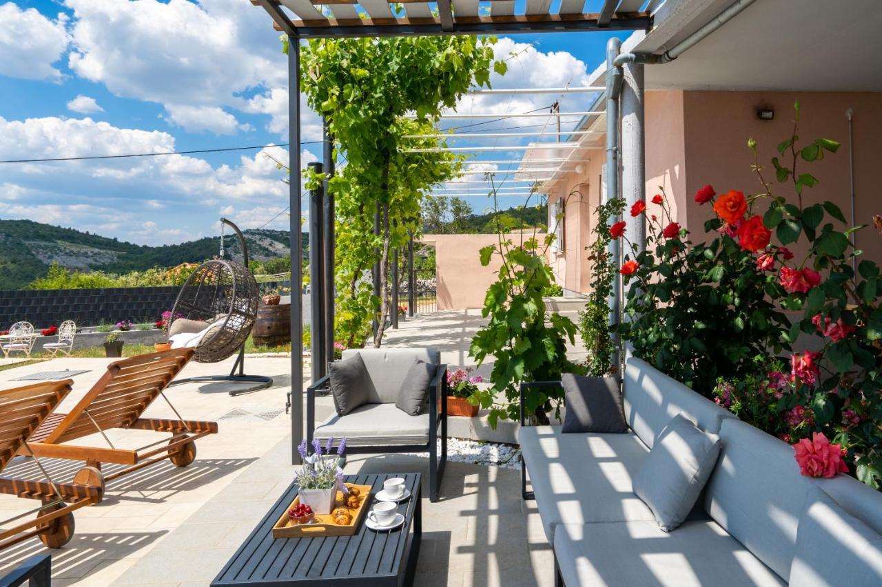 Villa Terra With Heated Pool Marina Εξωτερικό φωτογραφία